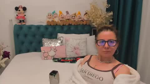 Snapshot of prettyblackeyes chatting on May 2026 07:13:01 AM wilma online show from May 2026 07:13:01 AM