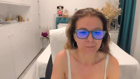 Snapshot of prettyblackeyes chatting on May 2026 05:15:02 AM wilma online show from May 2026 05:15:02 AM