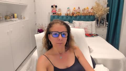 Snapshot of prettyblackeyes chatting on May 2026 06:21:02 AM wilma online show from May 2026 06:21:02 AM