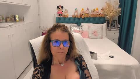 Snapshot of prettyblackeyes chatting on May 2026 09:12:02 PM wilma online show from May 2026 09:12:02 PM
