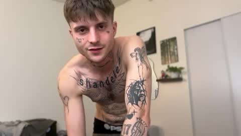 Snapshot of prettyboyszn chatting on June 2026 07:33:02 AM pretty boy online show from June 2026 07:33:02 AM