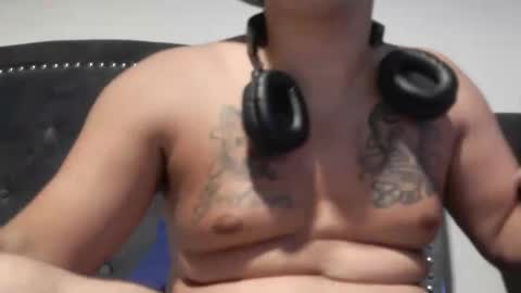 DADDYDICRICO6969 online show from October 2025 06:56:01 PM