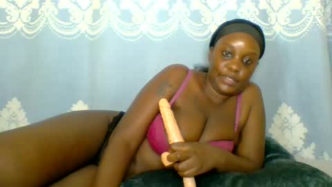 Snapshot of prettydarkskin002 chatting on July 2026 09:54:02 PM SHANIA online show from July 2026 09:54:02 PM