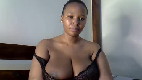 prettydey1 online show from May 2026 07:01:01 PM