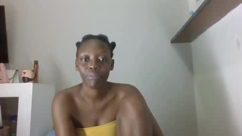 prettydollk online show from December 2025 09:52:02 PM