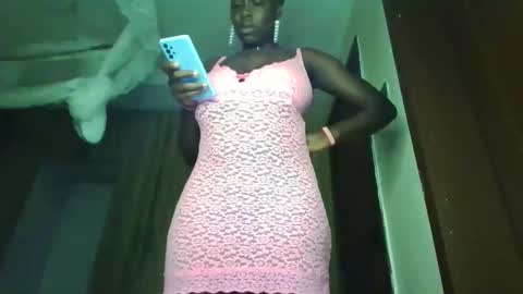 prettydulce online show from February 2026 03:02:01 AM