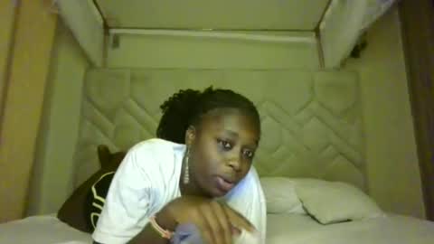 prettydulce online show from May 2026 03:33:01 AM