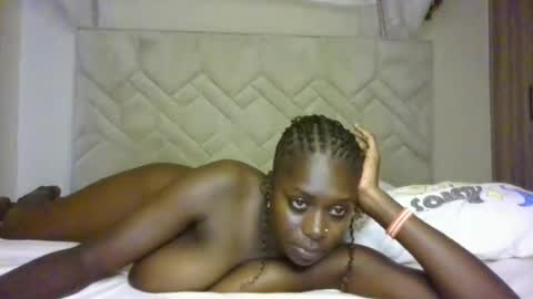 Snapshot of prettydulce chatting on June 2026 02:48:02 PM prettydulce online show from June 2026 02:48:02 PM
