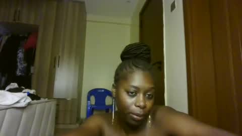 Snapshot of prettydulce chatting on July 2026 02:40:01 AM prettydulce online show from July 2026 02:40:01 AM