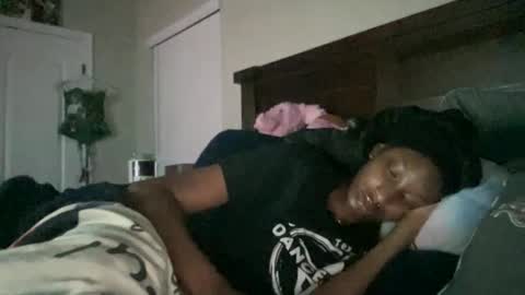 prettyfacefemale online show from April 2026 08:04:01 AM