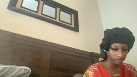 prettyfacefemale online show from June 2026 07:56:01 PM