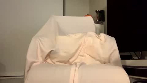 Pretty or Flacka  online show from November 2025 08:35:01 AM