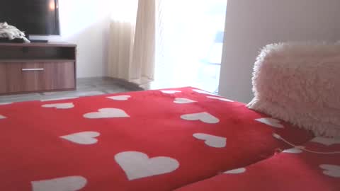 prettyjulliette online show from October 2025 02:18:02 PM