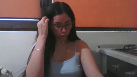 Snapshot of prettyjulliette chatting on May 2026 02:35:02 PM prettyjulliette online show from May 2026 02:35:02 PM