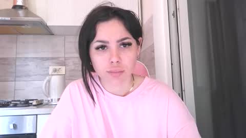 Snapshot of prettyjulliette chatting on May 2026 10:32:01 AM prettyjulliette online show from May 2026 10:32:01 AM