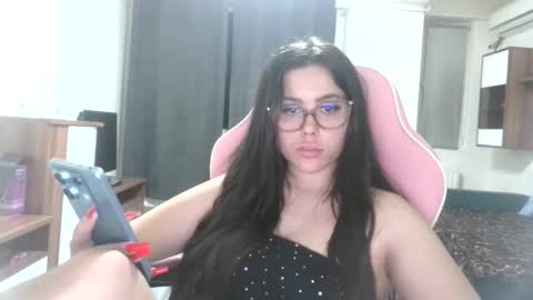 Snapshot of prettyjulliette chatting on May 2026 09:22:01 PM prettyjulliette online show from May 2026 09:22:01 PM