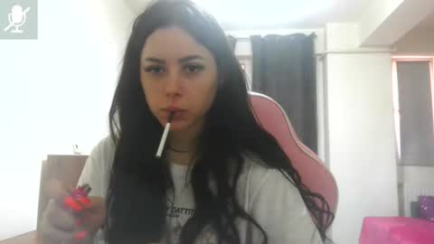 Snapshot of prettyjulliette chatting on June 2026 11:01:02 AM prettyjulliette online show from June 2026 11:01:02 AM