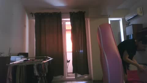 Snapshot of prettyjulliette chatting on June 2026 12:20:02 PM prettyjulliette online show from June 2026 12:20:02 PM