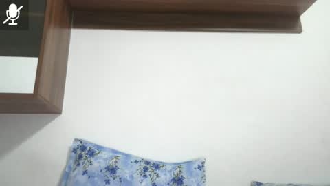 Snapshot of prettyjulliette chatting on July 2026 04:44:02 PM prettyjulliette online show from July 2026 04:44:02 PM