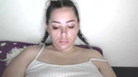 Snapshot of prettyjulliette chatting on July 2026 11:57:01 AM prettyjulliette online show from July 2026 11:57:01 AM
