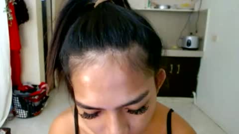 Snapshot of prettymiya chatting on May 2026 06:42:01 AM Miya 3 online show from May 2026 06:42:01 AM