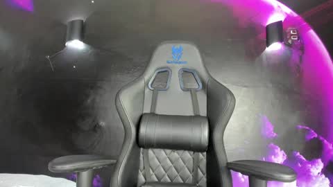 Laura  Onlyfans   40OFF online show from December 2024 05:46:01 PM