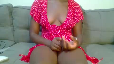 Snapshot of prettyqueen254 chatting on December 2024 08:58:02 PM pretty queen online show from December 2024 08:58:02 PM