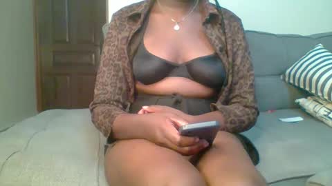 Snapshot of prettyqueen254 chatting on February 2025 12:04:02 AM pretty queen online show from February 2025 12:04:02 AM