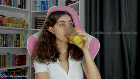 Sophie  next stream will be at Monday  i will wait you guys  online show from December 2024 05:44:01 PM