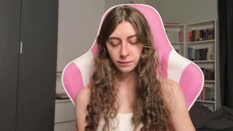 Snapshot of prettysomething chatting on May 2026 05:47:01 AM Sophie next stream will be at Monday i will wait you guys online show from May 2026 05:47:01 AM