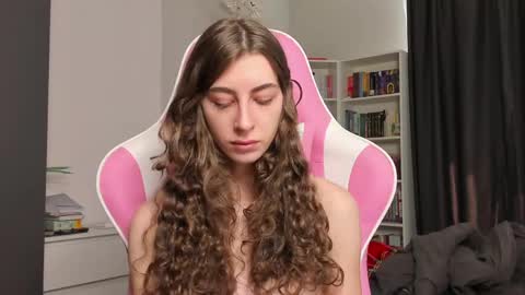 Snapshot of prettysomething chatting on May 2026 06:31:02 AM Sophie next stream will be at Monday i will wait you guys online show from May 2026 06:31:02 AM