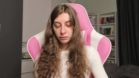 Snapshot of prettysomething chatting on May 2026 07:04:02 AM Sophie next stream will be at Monday i will wait you guys online show from May 2026 07:04:02 AM