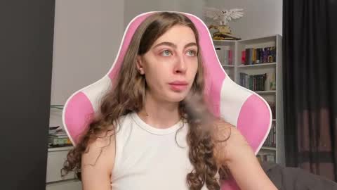 Snapshot of prettysomething chatting on June 2026 05:55:02 AM Sophie next stream will be at Monday i will wait you guys online show from June 2026 05:55:02 AM