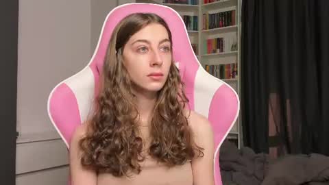 Snapshot of prettysomething chatting on July 2026 06:44:02 AM Sophie next stream will be at Monday i will wait you guys online show from July 2026 06:44:02 AM