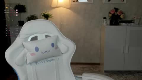 Kitty online show from November 2025 01:50:01 AM