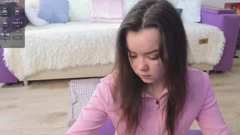 Snapshot of prettyyy_kitty chatting on May 2026 02:06:02 AM Kitty online show from May 2026 02:06:02 AM