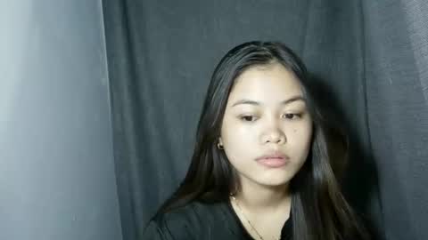 prettyyy_lovelyyy online show from June 2026 12:04:02 PM