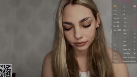 Amelia online show from December 2025 05:50:01 PM