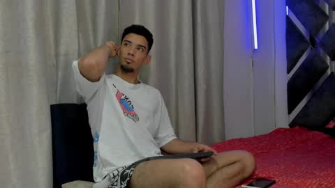 Snapshot of prince_arthur77 chatting on December 2024 03:59:02 PM prince_arthur77 online show from December 2024 03:59:02 PM