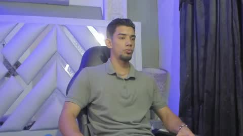 Snapshot of prince_arthur77 chatting on January 2025 12:49:01 PM prince_arthur77 online show from January 2025 12:49:01 PM