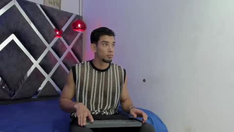 Snapshot of prince_arthur77 chatting on January 2025 12:33:01 PM prince_arthur77 online show from January 2025 12:33:01 PM