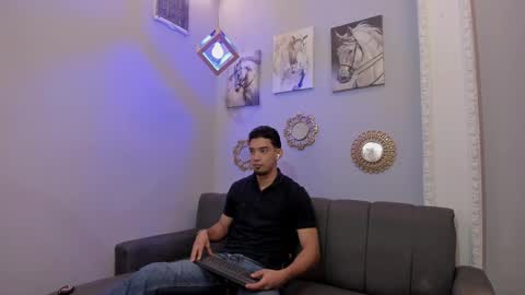 Snapshot of prince_arthur77 chatting on February 2025 12:47:02 PM prince_arthur77 online show from February 2025 12:47:02 PM