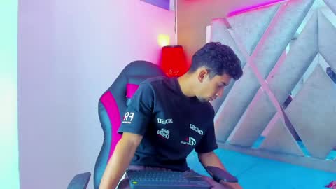 prince_arthur77 online show from April 2026 01:51:02 PM