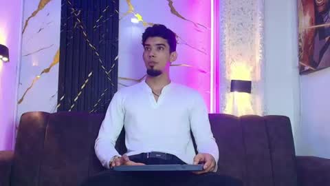 Snapshot of prince_arthur77 chatting on July 2026 01:53:01 PM prince_arthur77 online show from July 2026 01:53:01 PM