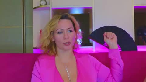 Kira and Paul online show from November 2025 04:51:02 PM