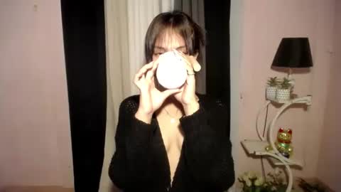 Snapshot of princess_luxe chatting on May 2026 07:13:02 AM Cutie Princess online show from May 2026 07:13:02 AM
