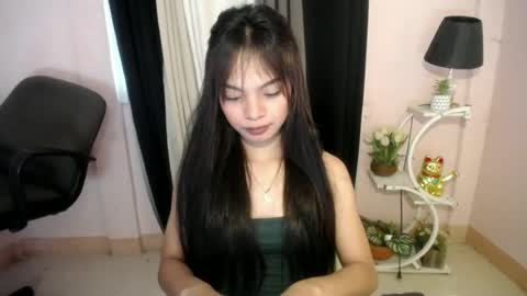 Snapshot of princess_luxe chatting on June 2026 05:50:02 AM Cutie Princess online show from June 2026 05:50:02 AM
