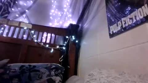 Snapshot of princesshollylove chatting on October 2025 09:37:01 PM Holly love online show from October 2025 09:37:01 PM