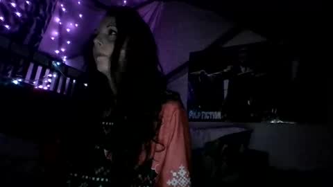 Holly love online show from November 2025 05:23:02 AM