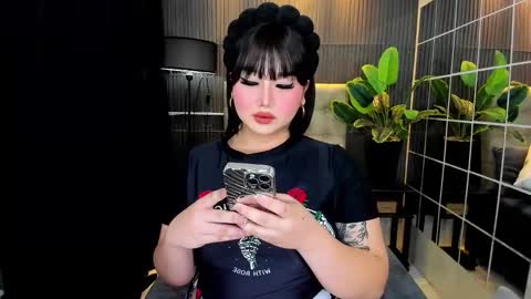 Snapshot of princesshugecummer chatting on February 2025 01:21:02 PM Astrid Ley online show from February 2025 01:21:02 PM